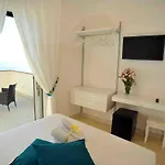 Matteo's House 4*